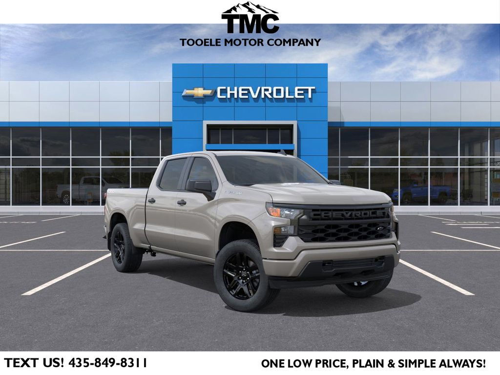 White Sands 2026 Chevrolet Silverado 1500 Custom Crew Cab 4WD Pickup Truck Four-Wheel Drive 8-Speed Automatic