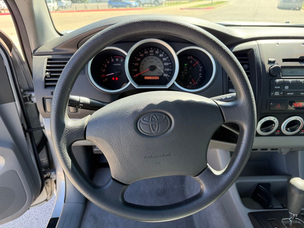 Thumbnail: 2009 Toyota Tacoma - 17