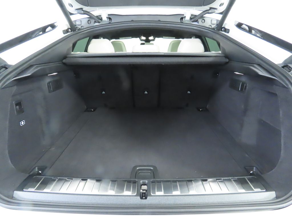 Thumbnail: 2026 BMW X6 - 29