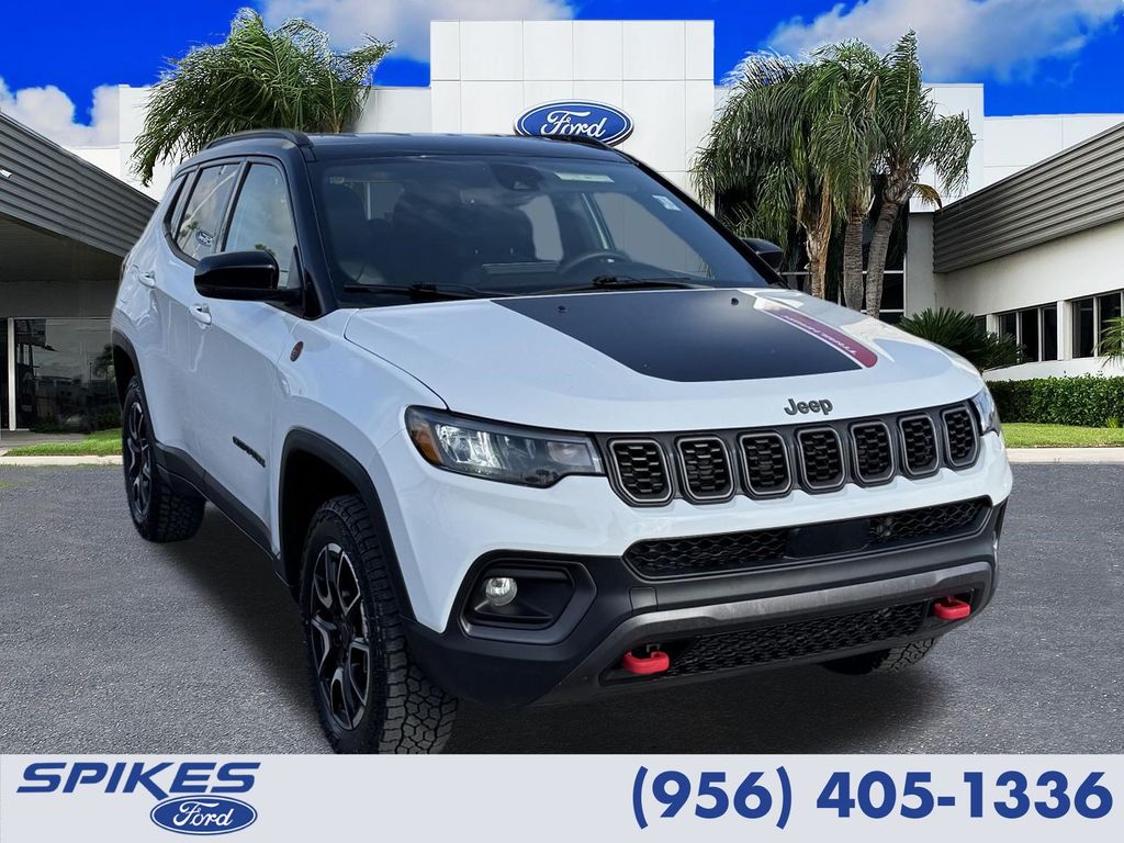 Bright White Clearcoat 2025 Jeep Compass SUV / Crossover Four-Wheel Drive 8-Speed Automatic