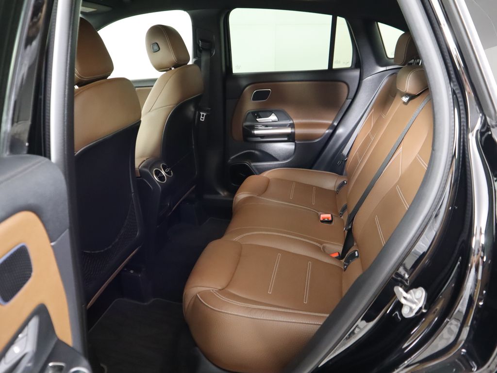 Thumbnail: 2022 Mercedes-Benz GLA - 21