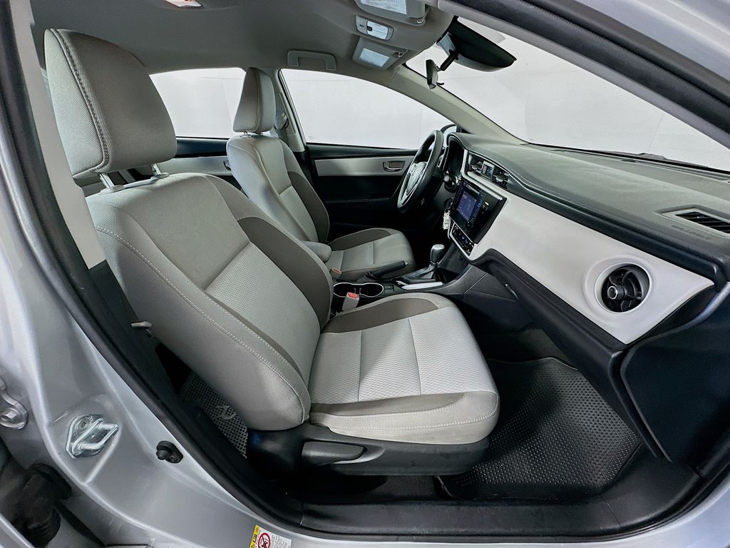 Thumbnail: 2017 Toyota Corolla - 25