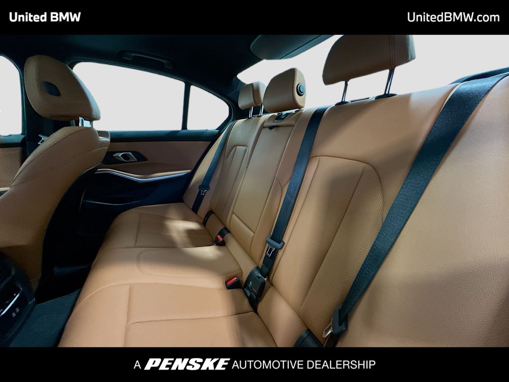 Thumbnail: 2025 BMW 3 Series - 13