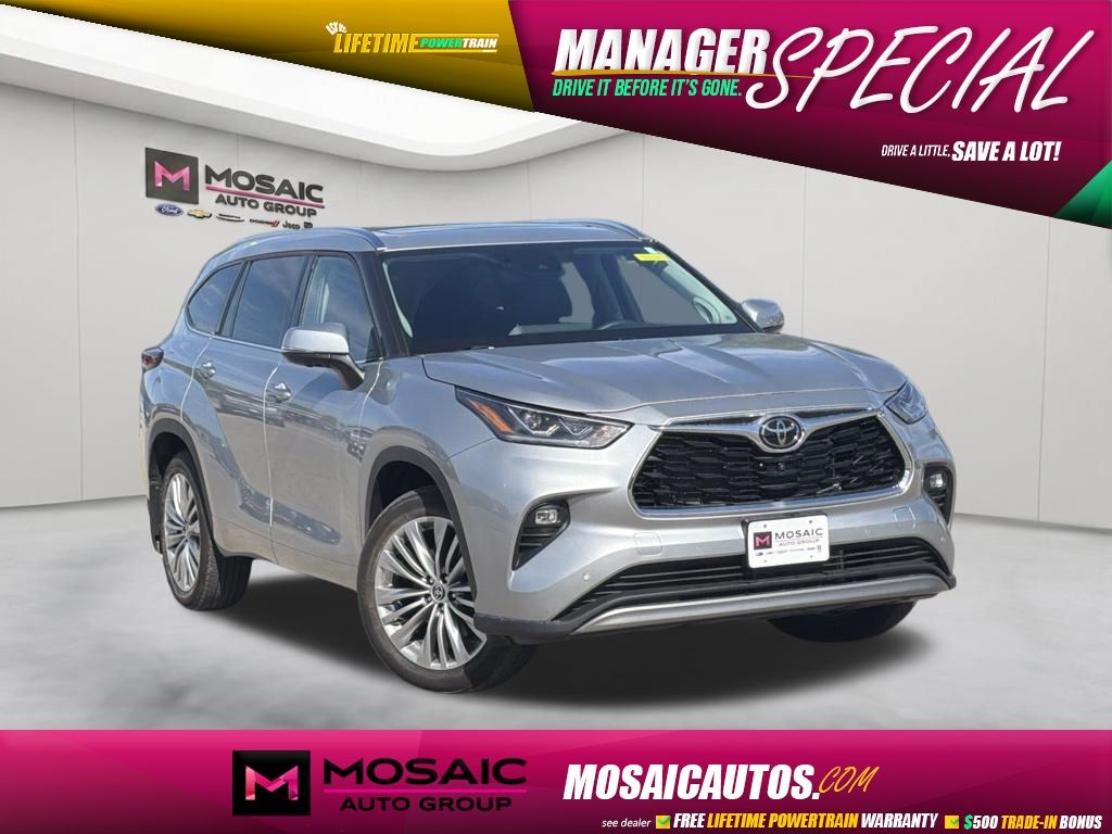 Celestial Silver Metallic 2024 Toyota Highlander SUV / Crossover All-Wheel Drive 8-Speed Automatic