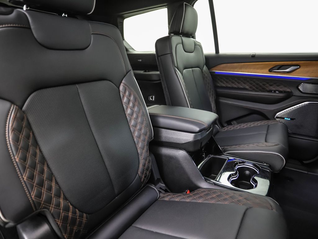 Thumbnail: 2023 Jeep Grand Cherokee L - 29