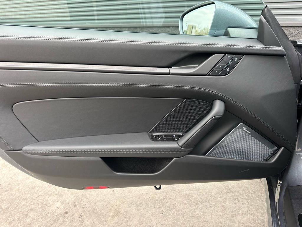 Thumbnail: 2026 Porsche 911 - 20