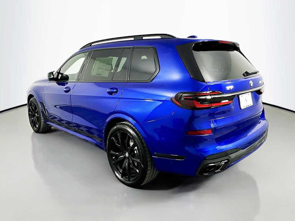 2025 BMW X7 M60i 7