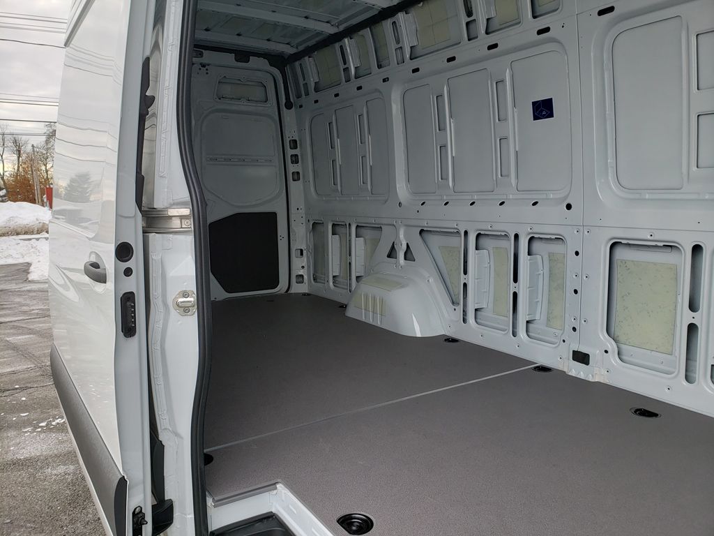 Thumbnail: 2026 Mercedes-Benz Sprinter - 13