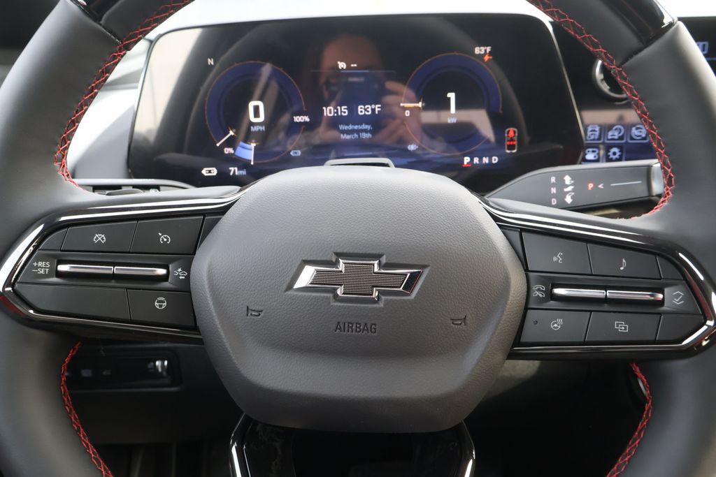 2025 Chevrolet Equinox RS 22