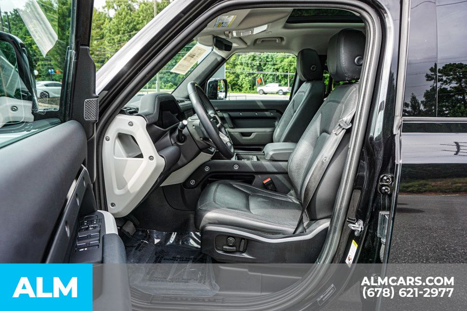 Used 2024 Black Land Rover S image 18