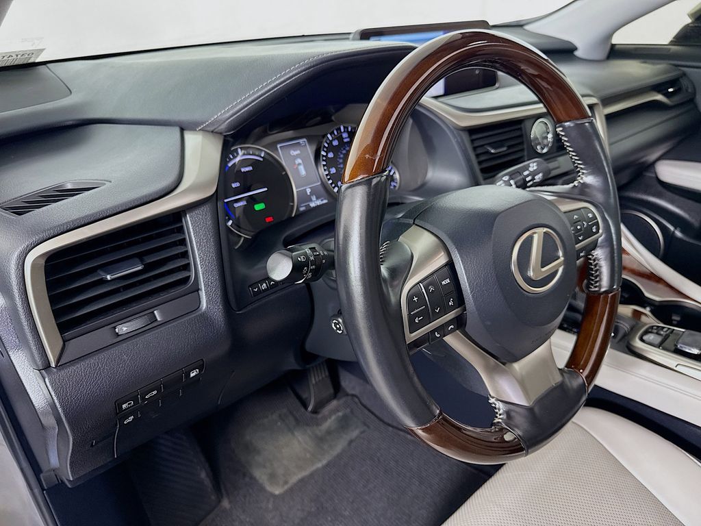 Thumbnail: 2018 Lexus RX - 9
