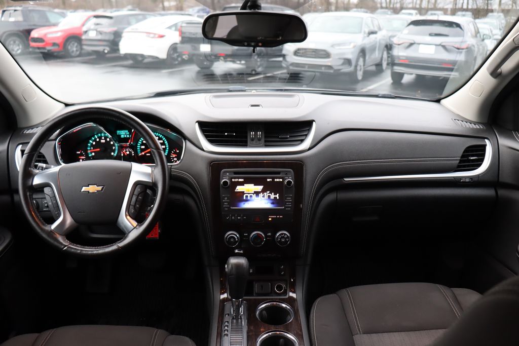 2015 Chevrolet Traverse LT 19