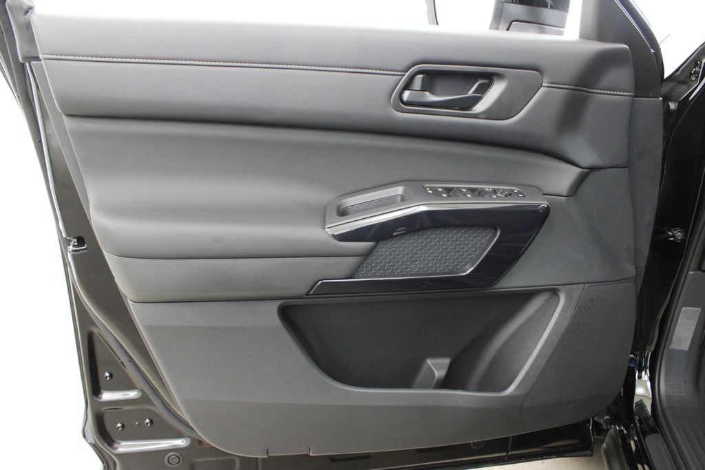 new 2026 Nissan Pathfinder car, priced at $39,010
