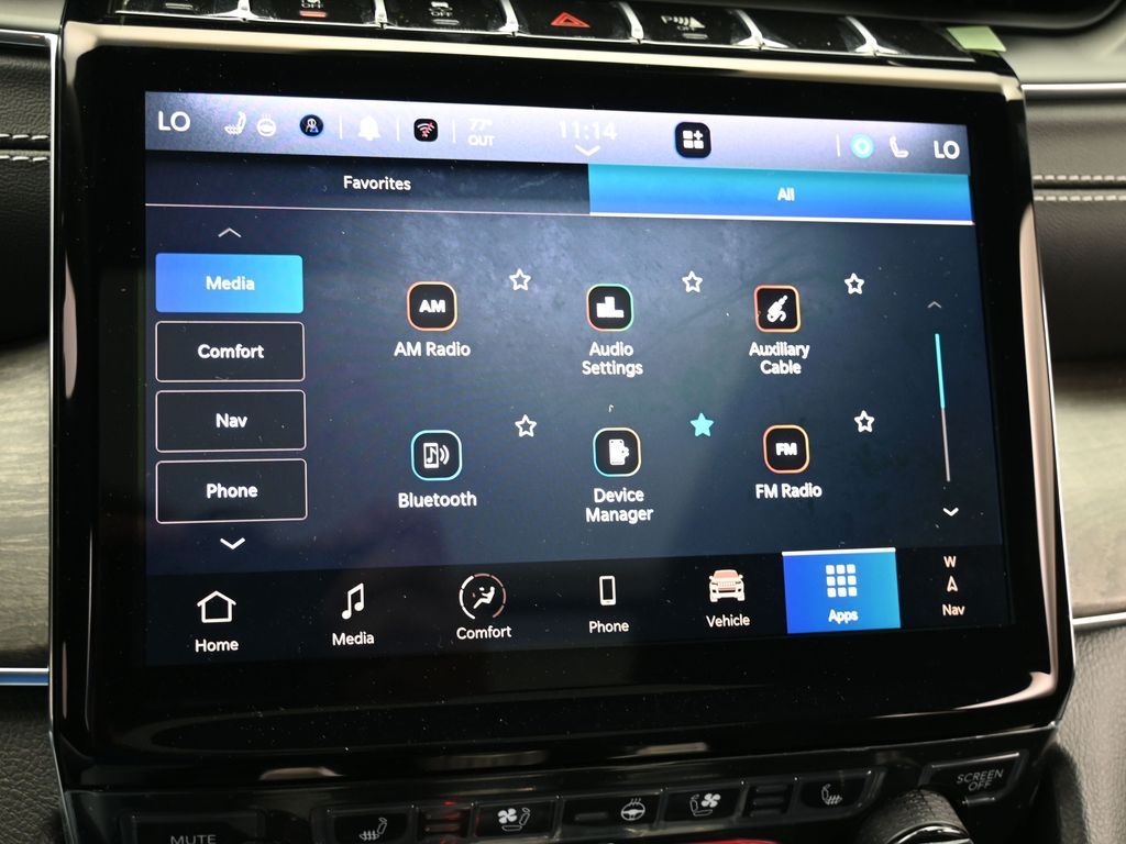 New 2025 Diamond Black Crystal Pearlcoat Jeep Overland image 13