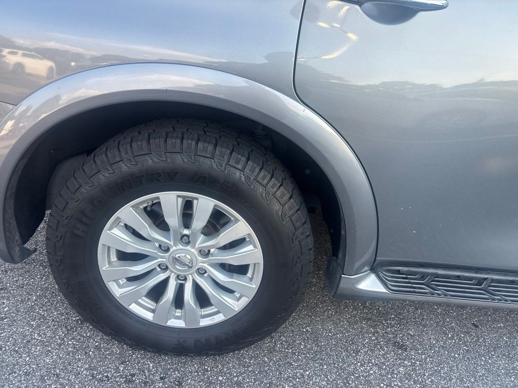 Used 2017 Gray Nissan SV image 8