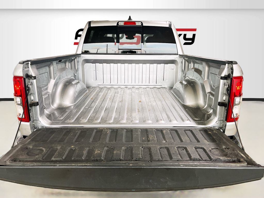Used 2023 Silver Ram Big Horn/Lone Star image 27