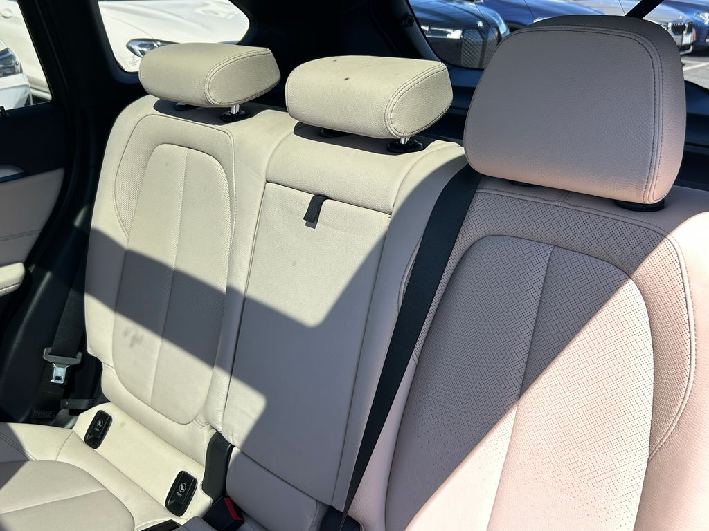Thumbnail: 2019 BMW X1 - 32