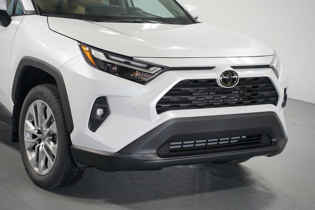 Thumbnail: 2025 Toyota RAV4 - 4