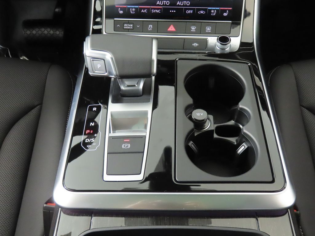 Thumbnail: 2026 Audi Q7 - 20