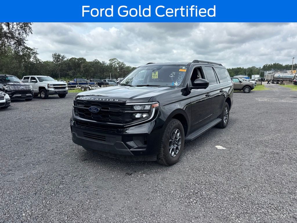 Black Metallic 2025 Ford Expedition SUV / Crossover Four-Wheel Drive Automatic