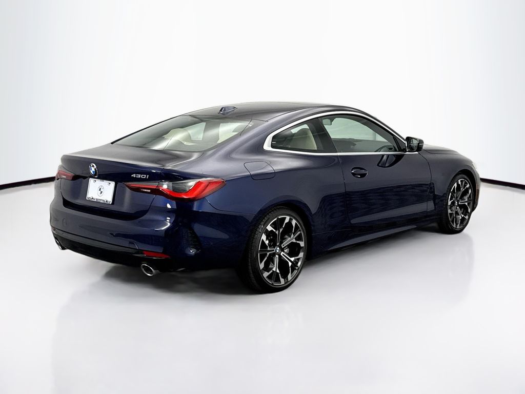 Thumbnail: 2026 BMW 4 Series - 5