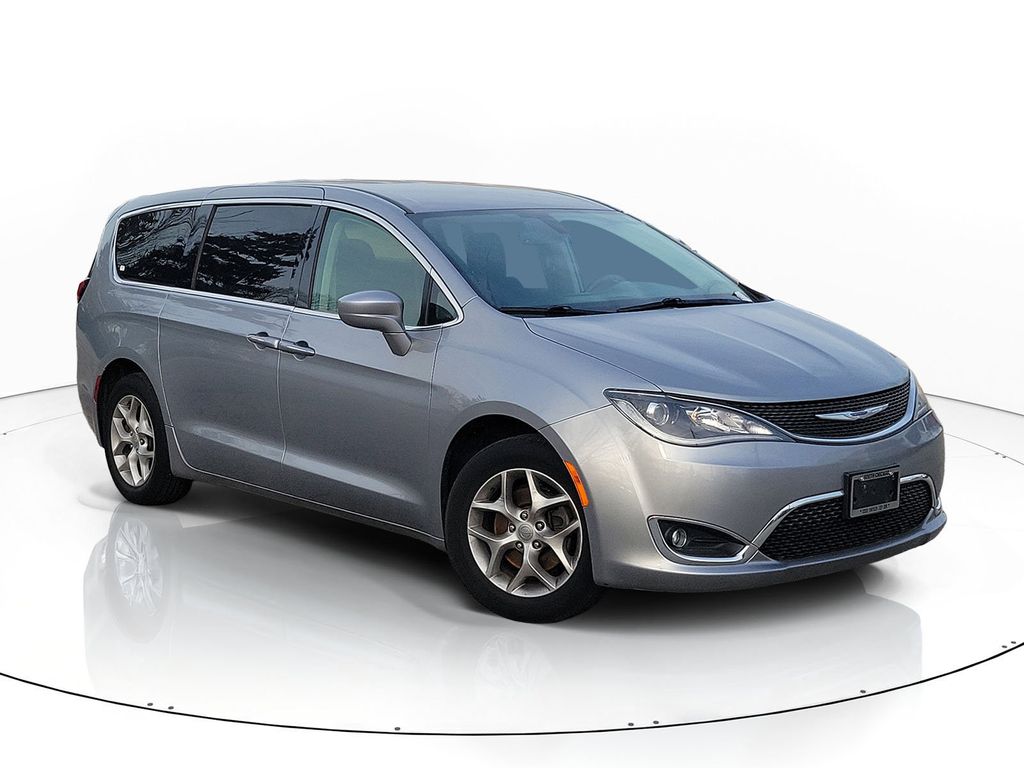 2020 Chrysler Pacifica Touring FWD