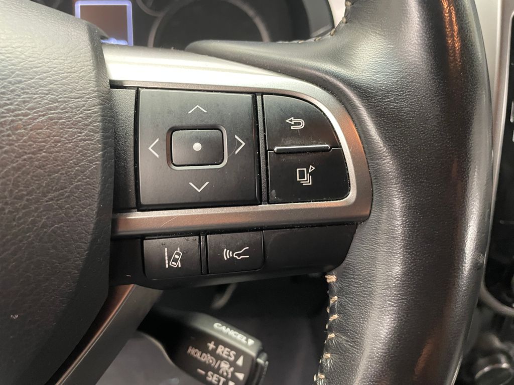 Thumbnail: 2022 Lexus GX - 24