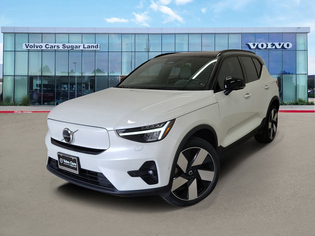 Crystal White Metallic 2023 Volvo XC40 Recharge Twin Ultimate eAWD SUV / Crossover All-Wheel Drive 1-Speed Automatic
