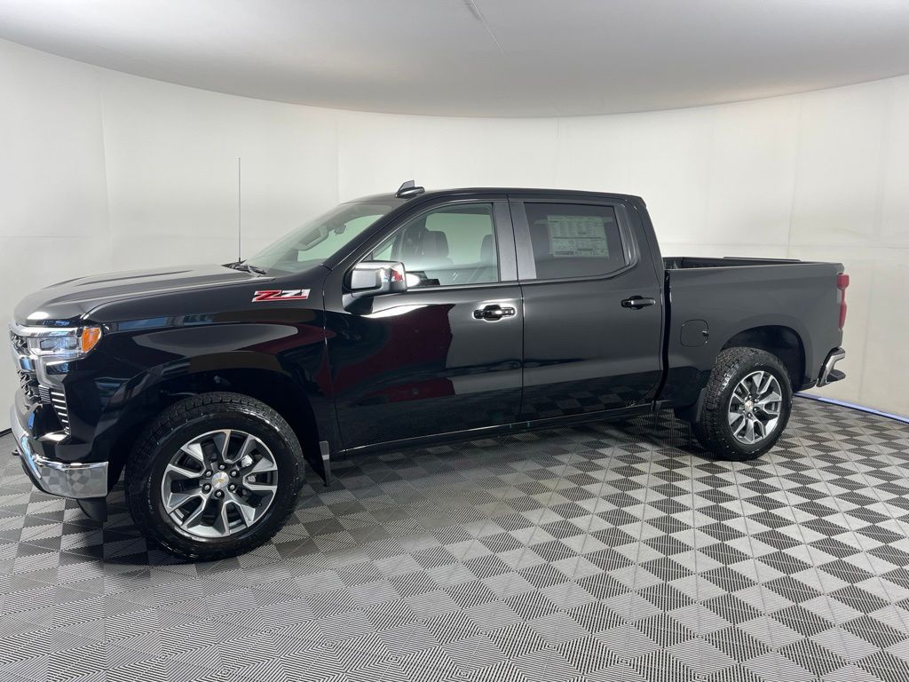 Thumbnail: 2026 Chevrolet Silverado 1500 - 2