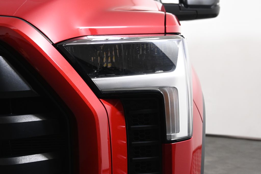 Thumbnail: 2022 Toyota Tundra - 10