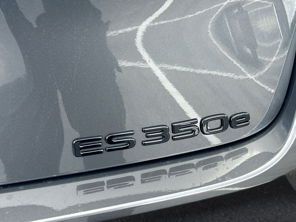 Thumbnail: 2026 Lexus ES - 6