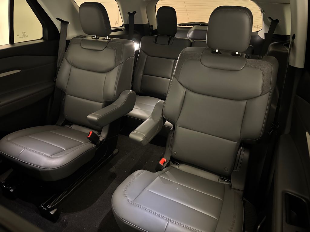 2026 Space White Metallic Ford Explorer Active RWD SUV