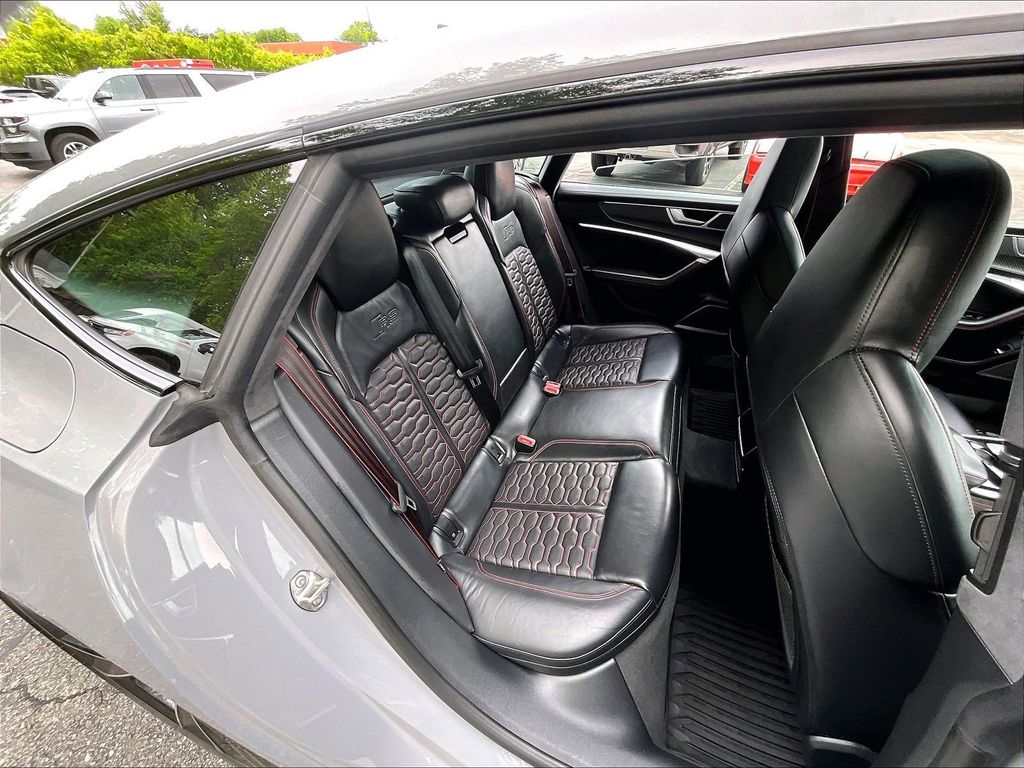 2023 Audi RS 7 — photo 15