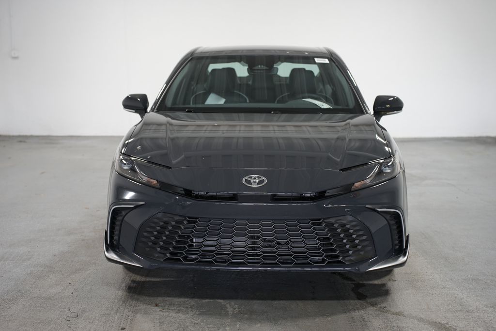 2025 Toyota Camry SE 2