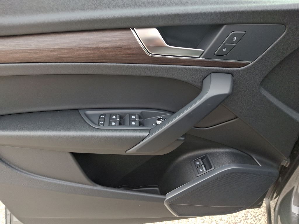 2025 Audi Q5 Premium 13