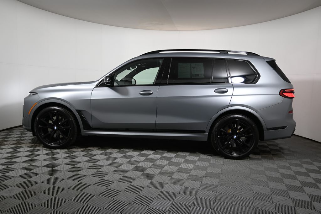 Thumbnail: 2026 BMW X7 - 2