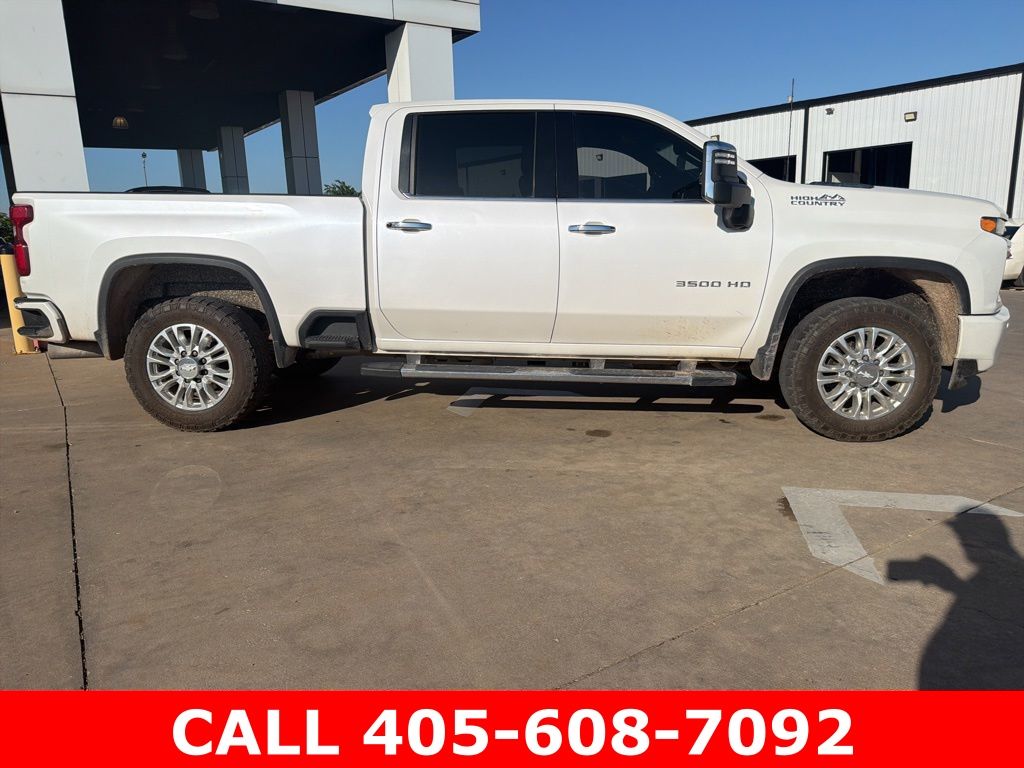 White (Iridescent Pearl Tricoat) 2020 Chevrolet Silverado 3500HD High Country Crew Cab 4WD Pickup Truck Four-Wheel Drive Automatic