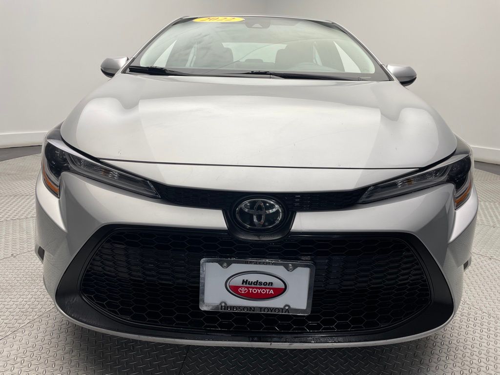 2022 Toyota Corolla LE 2