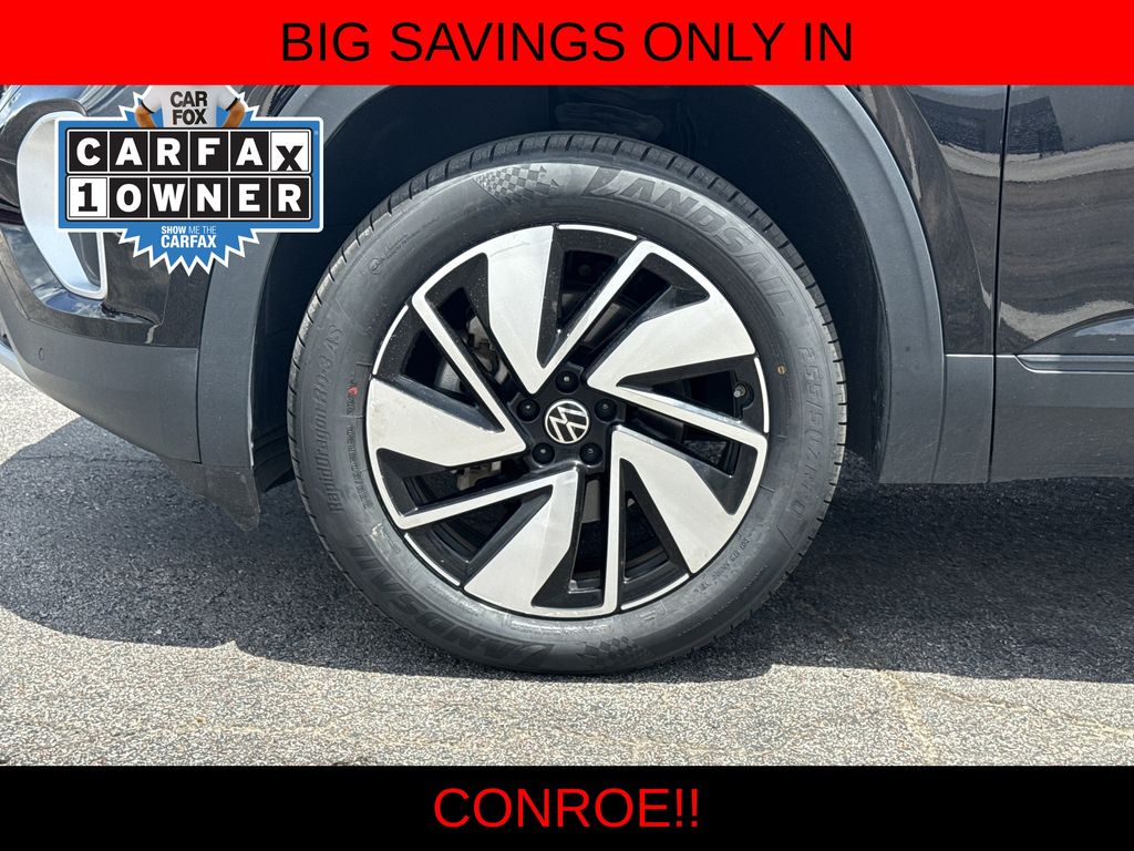 2024 Volkswagen Atlas 2.0T SE w/Technology Black at Cook Ford