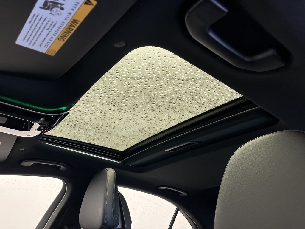 Thumbnail: 2025 Mercedes-Benz C-Class - 22