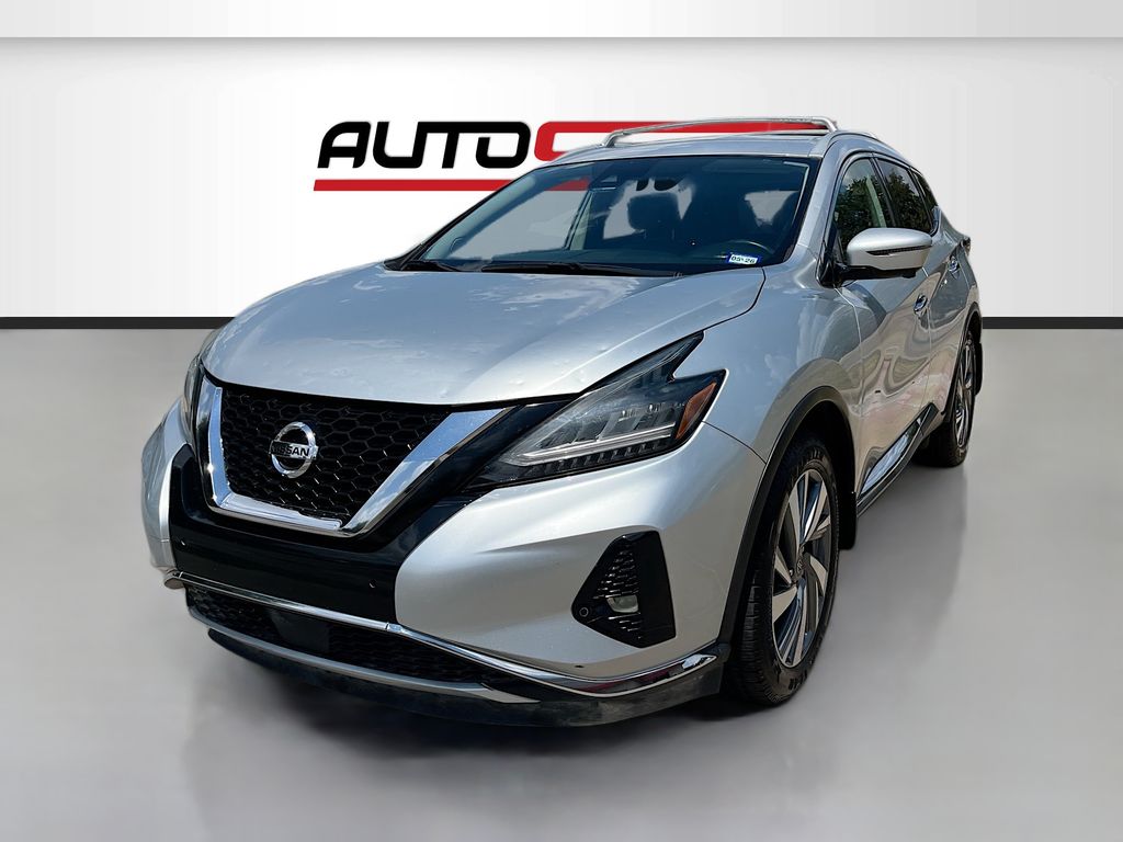 Used 2020 Silver Nissan SL image 3