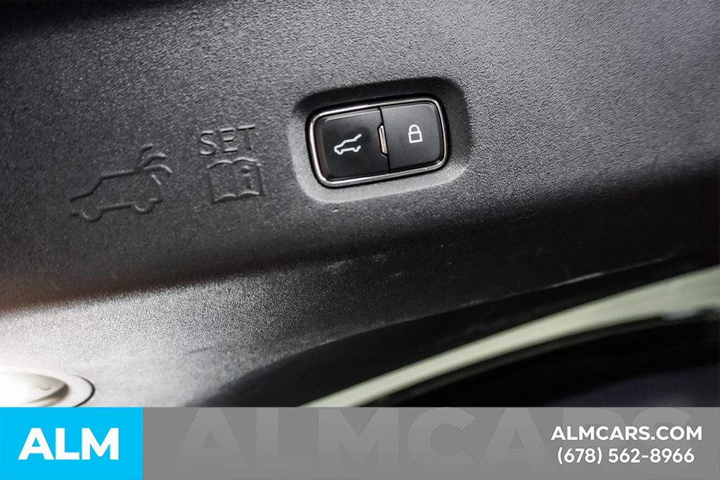 Used 2025 Black Ford Platinum image 52