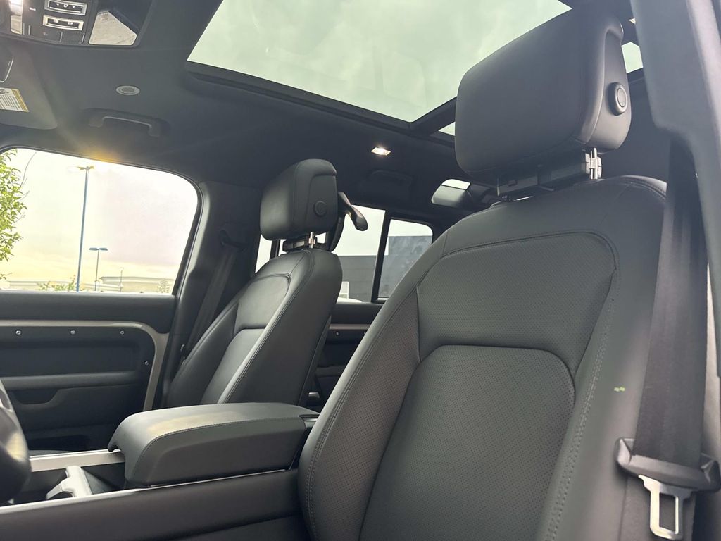 New 2026 Gray Land Rover X-Dynamic SE image 21
