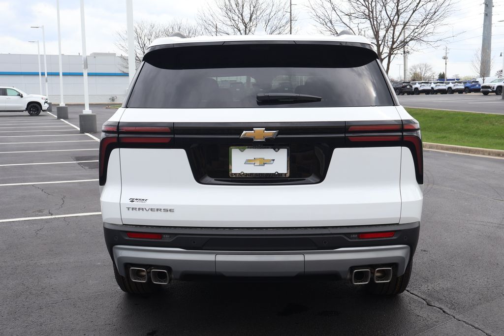 Thumbnail: 2026 Chevrolet Traverse - 6