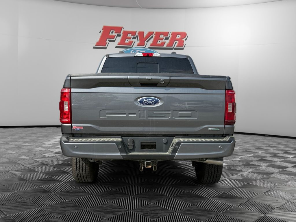 View vehicle photo 4