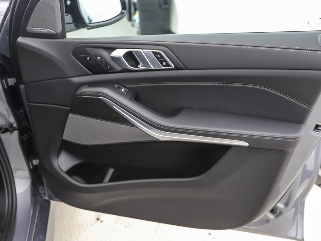 Thumbnail: 2026 BMW X5 - 30