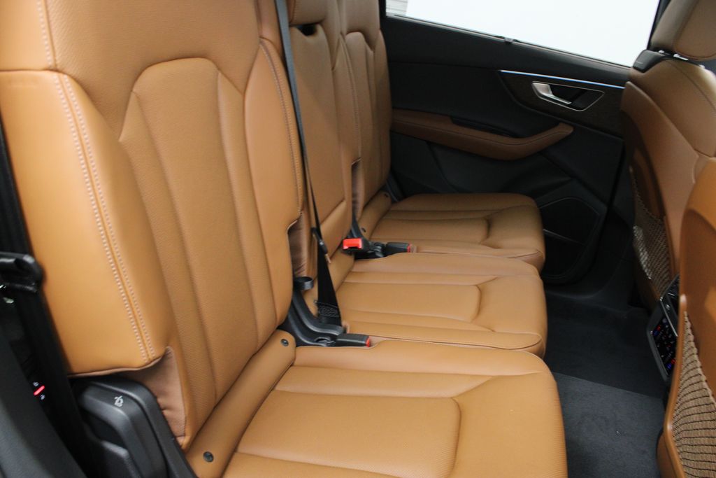 new 2026 Audi Q7 car, priced at $77,040