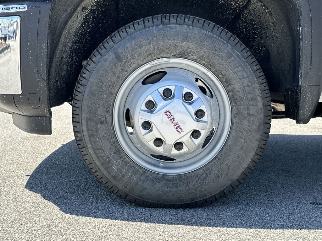 new 2025 GMC Sierra 3500HD car, priced at $52,118