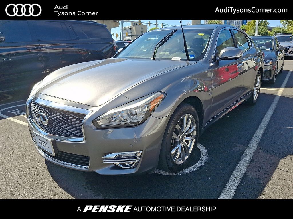 2015 INFINITI Q70