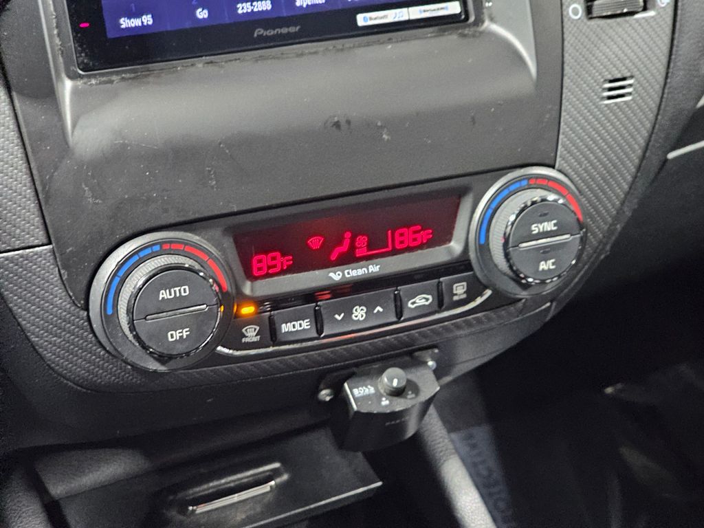 Used 2018 Gray Kia SX image 27